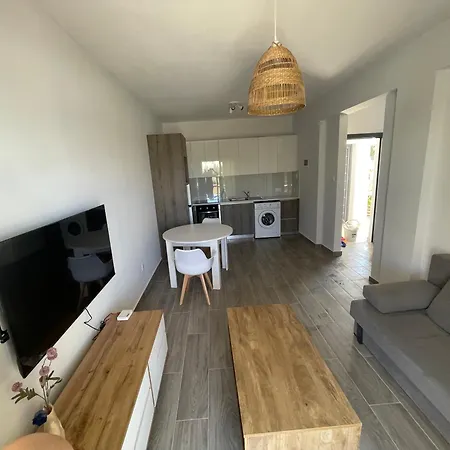 Bay Cosy Escape דירה פרוטאראס