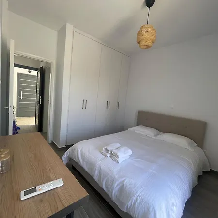 Bay Cosy Escape דירה פרוטאראס